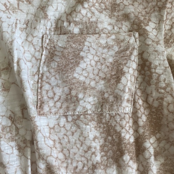 Oliviaceous snake front knot tee - Picture 2 of 3